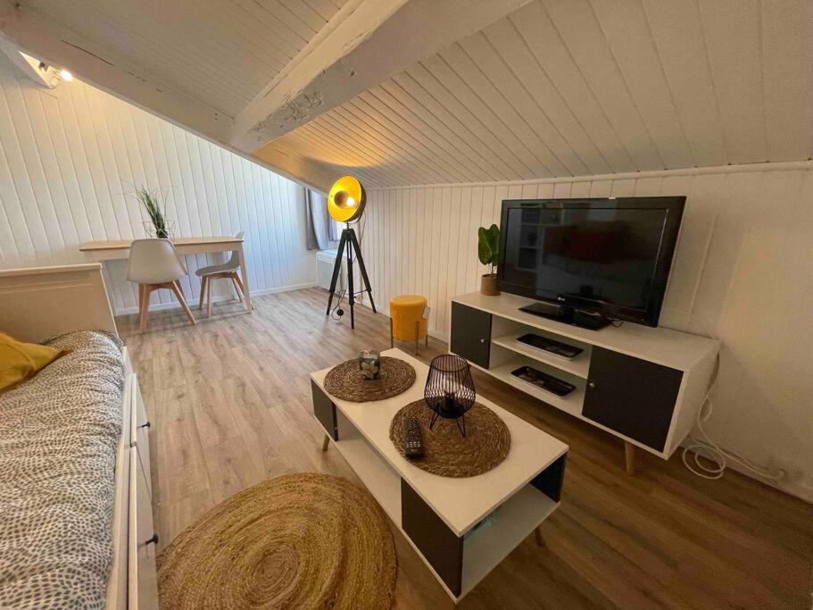 Studio Cosy, En Centre, Proche Gare, Vue Degagee Valence  Esterno foto